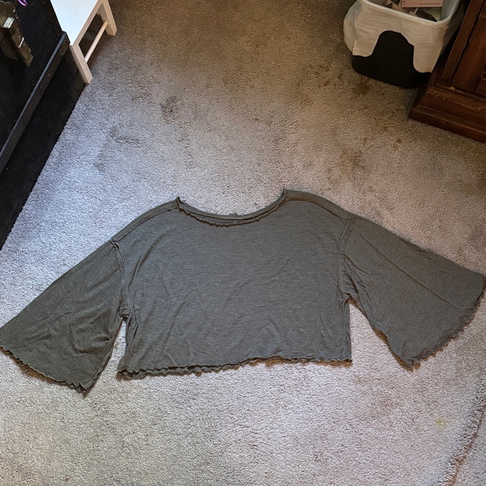 NATURAL LIFE Flowy Cropped Long Sleeve